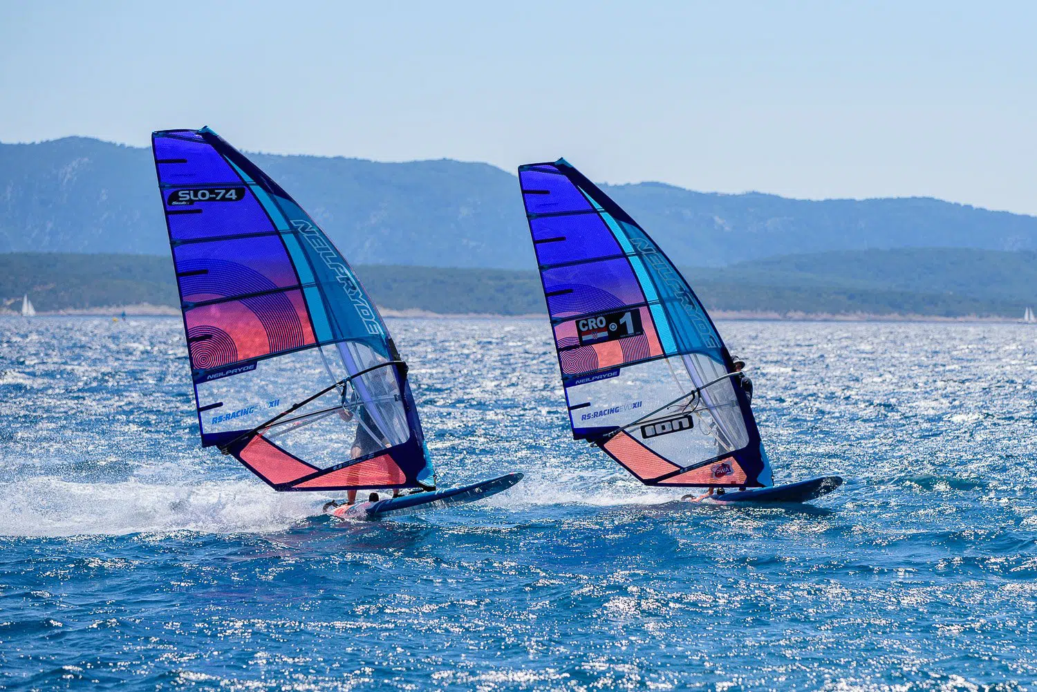 Windsurfing in bol